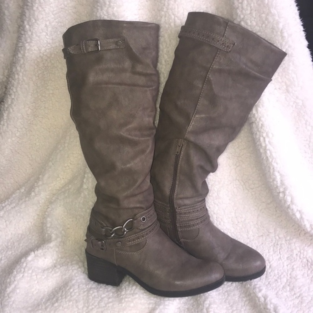 NWT Carlos by Carlos Santa Cassie Taupe Boots
